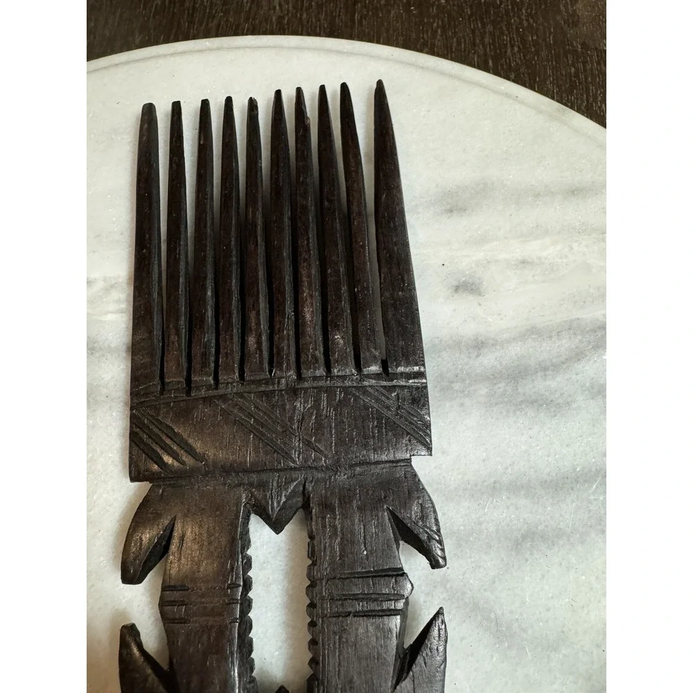 Hand Carved Ebony Fish Form Comb NWT. Made In Malawi